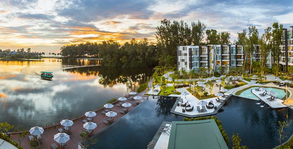 Cassia Phuket 4*