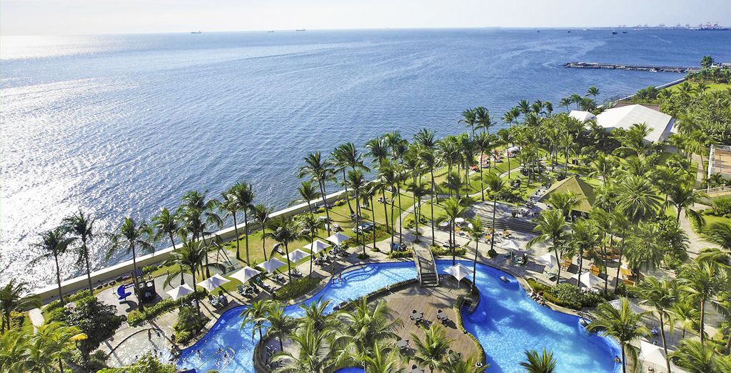Sofitel Philippine Plaza Hotel 5* & Crimson Boracay Resort 5*