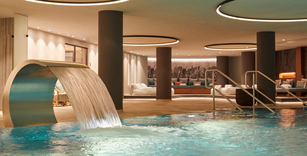 INFINITY Hotel & Conference Resort Munich 4*