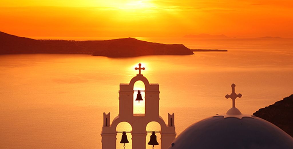 Villas & Mansions of Santorini