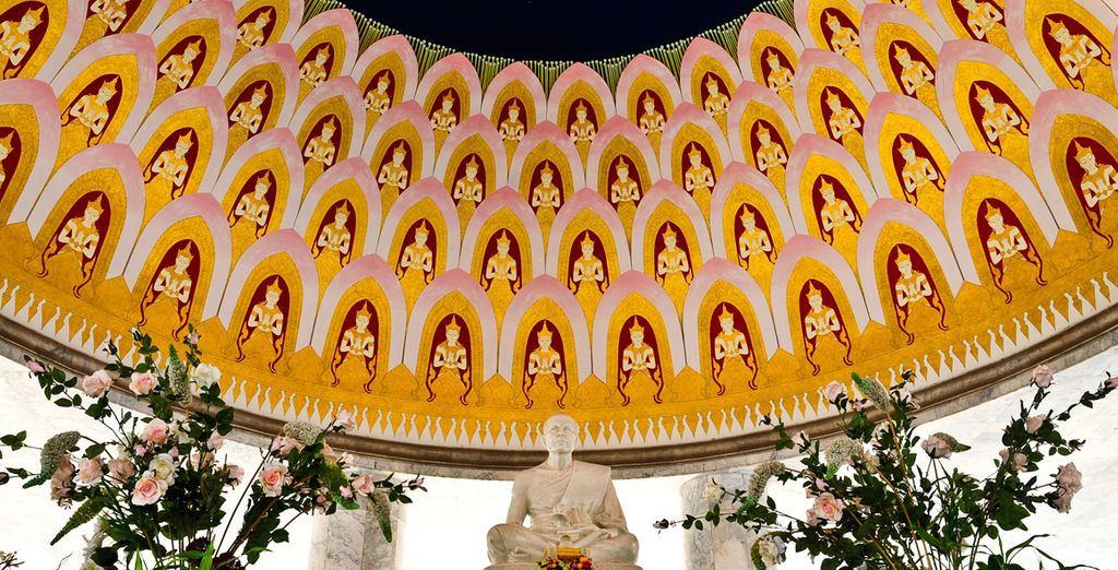 Glow Trinity Silom, River Kwai Jungle Raft y Mida Dhavaravati Grande