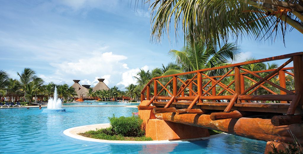 Autotour por Yucatán y extensión a Barceló Maya Colonial 5*