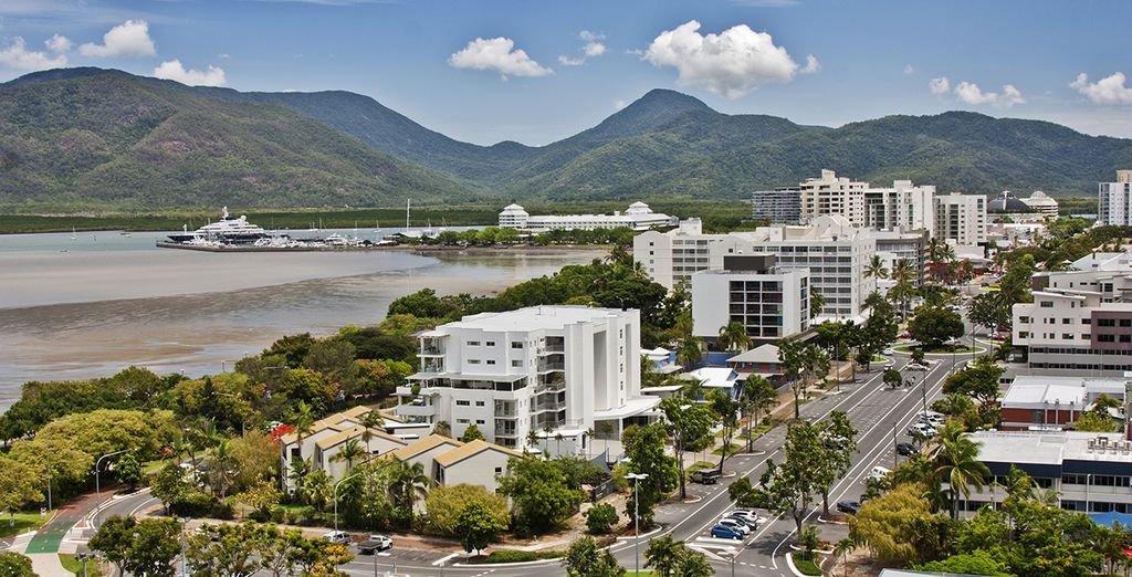 Ciudades, arrecife y selva tropical en Australia
