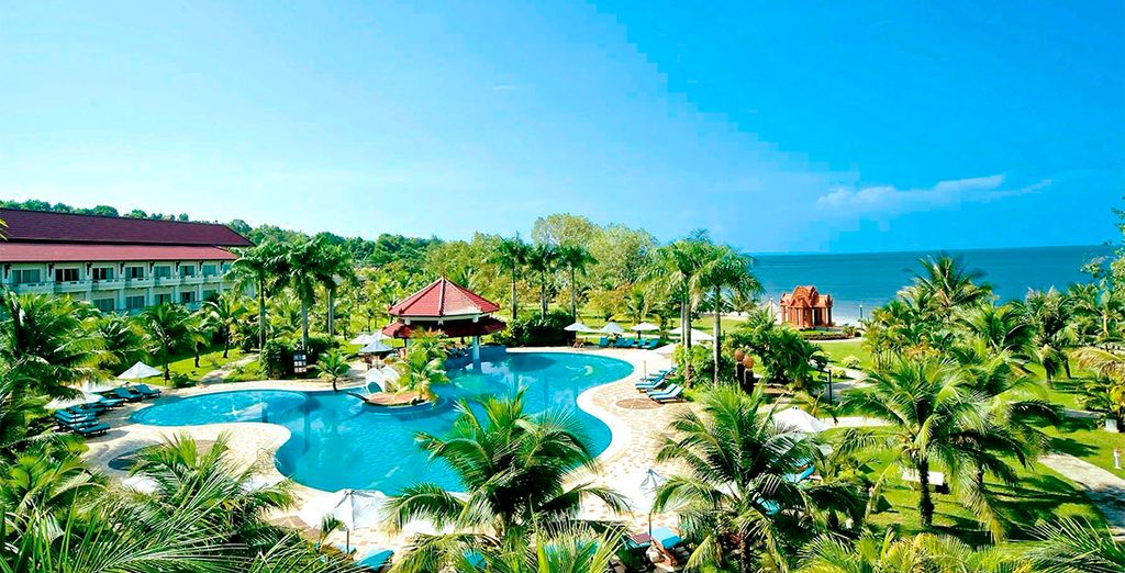 De los templos de Angkor a las playas de Siam