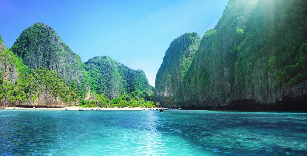 Vols Paris/Bangkok, Paris/Phuket, Paris/Bangkok/Phuket et Paris/Bali avec Malaysia Airlines en classe économique