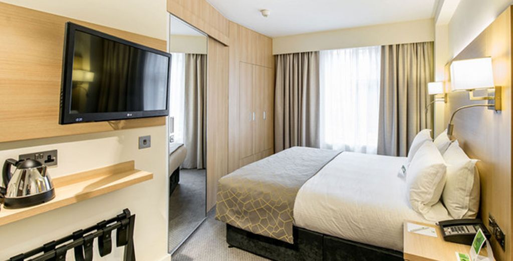 Millennium & Copthorne At Chelsea 4* & Holiday Inn Kensington High St. 4*