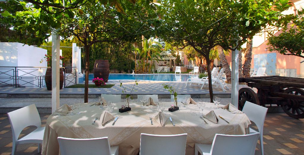 Regent Beach Hotel & Apartments 4*