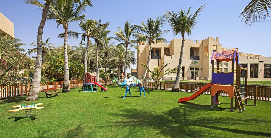 Hilton Al Hamra Beach & Golf Resort 5*
