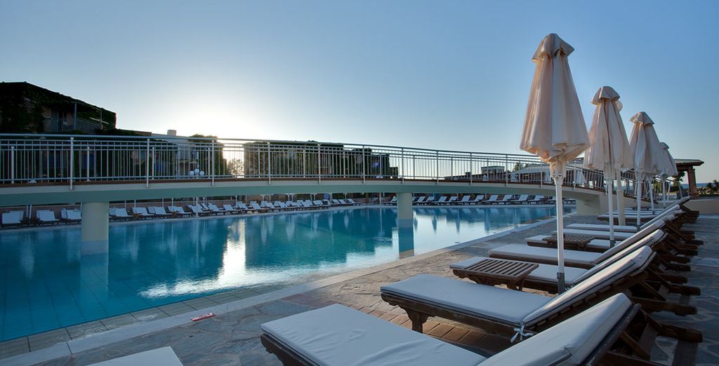 Bella Beach Hotel 4*