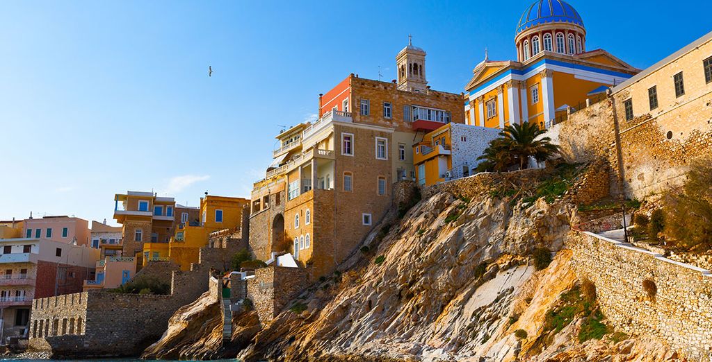 Tour delle Cicladi: Mykonos, Syros & Santorini