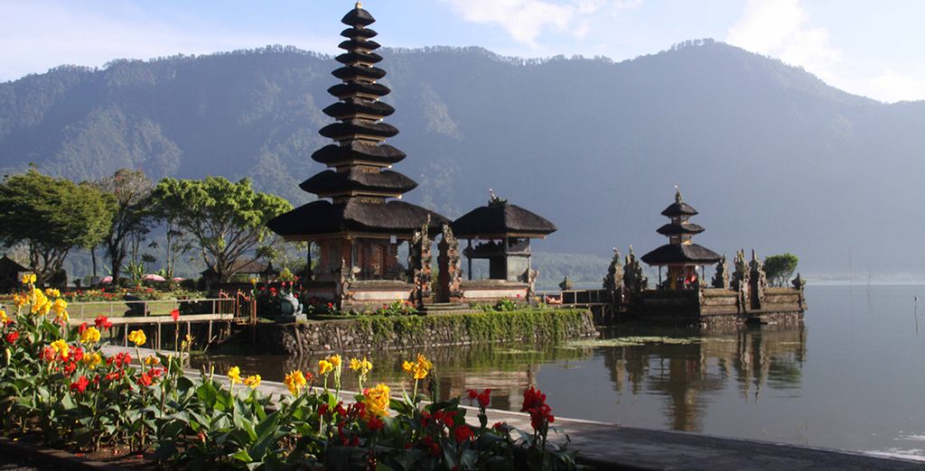 Tour Abu Dhabi + Singapore + Bali