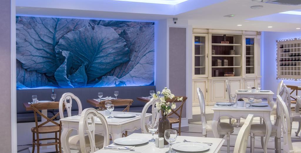 Mari Kristin Beach Hotel 4* + Bella Santorini 4*