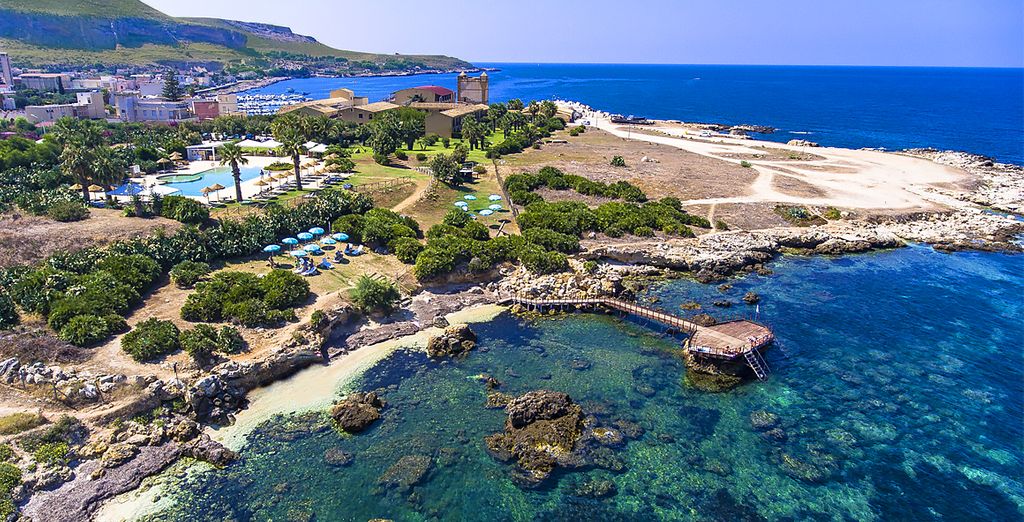 Villa Favorita 4* + Room of Andrea con possibile estensione alla Tonnara di Bonagia