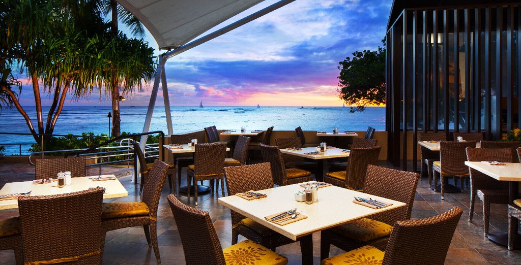 Luxe Sunset Boulevard Hotel 4* & Sheraton Waikiki Hotel 4*