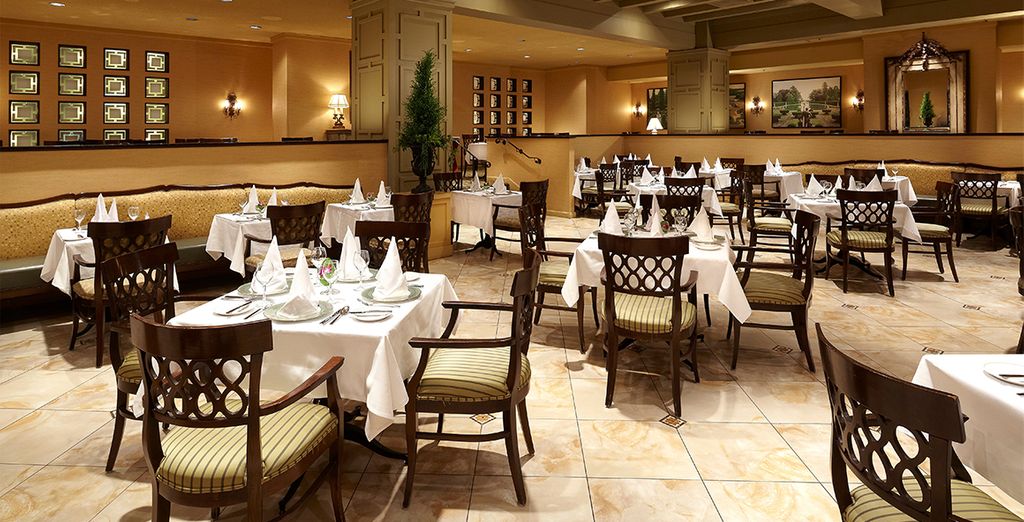 Marriott Chateaux Champlain + Hilton Garden Inn Midtown East 4*
