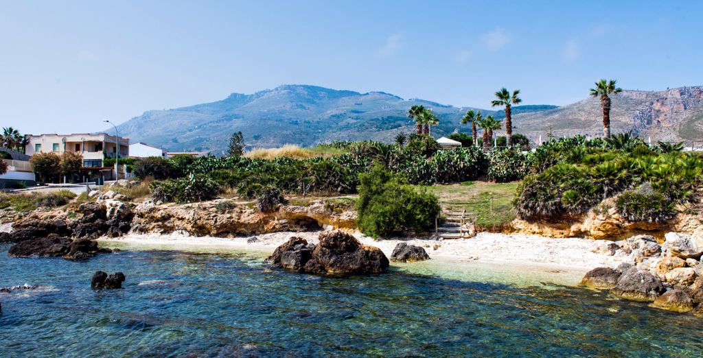 Villa Favorita 4* + Room of Andrea con possibile estensione alla Tonnara di Bonagia
