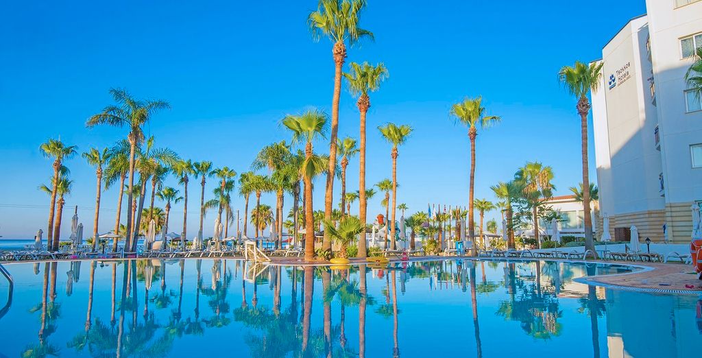 Ciao Club Anastasia Beach Hotel 4*