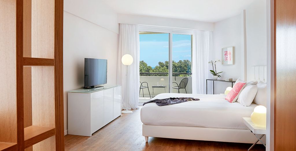 Grecotel Pella Beach 4*
