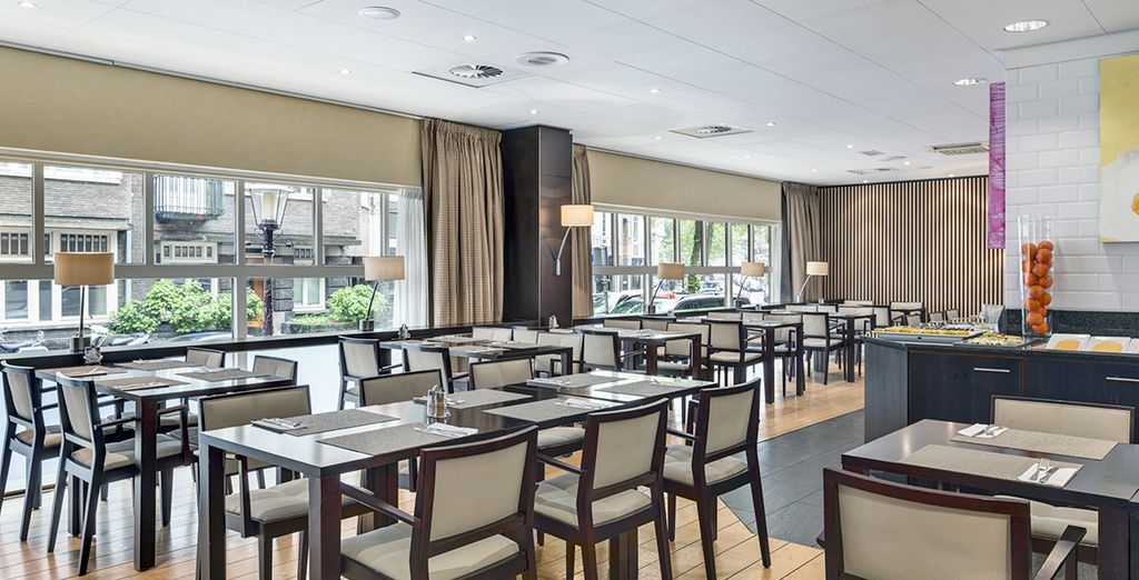 NH Amsterdam Centre 4*