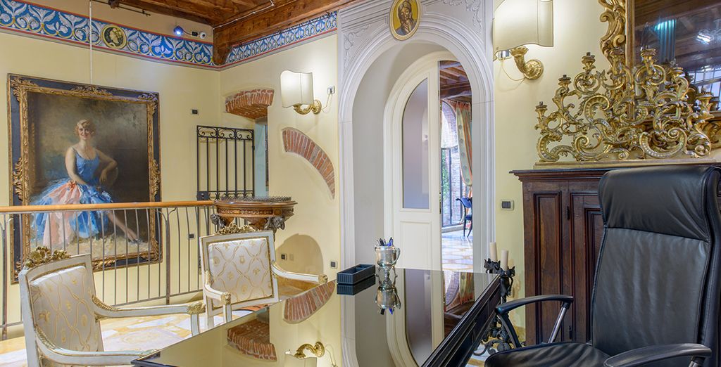 N°15 Santori Luxury Home