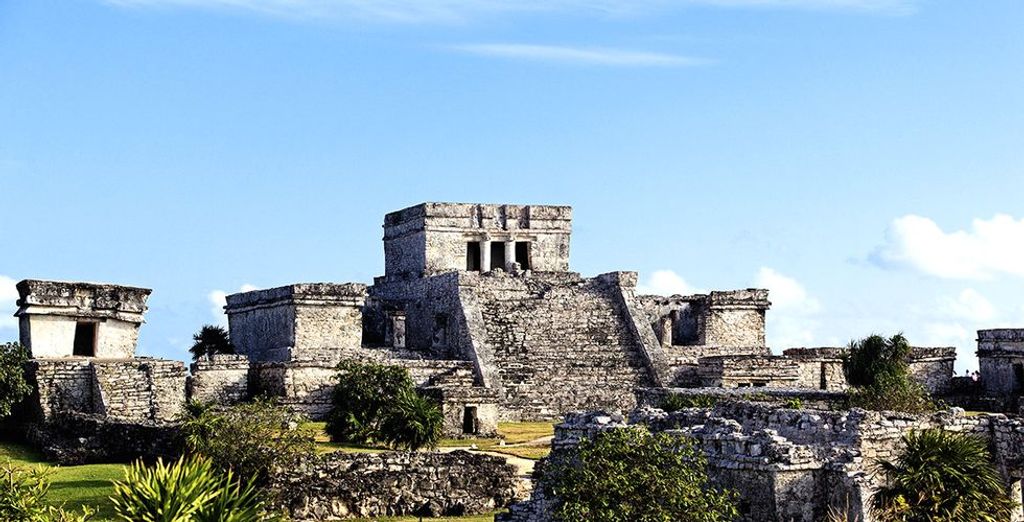 The Wyndham New Yorker 4* & Barcelo Maya Beach 5*