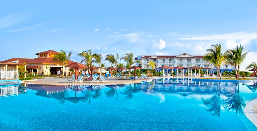 Memories Flamenco Beach Resort 5*