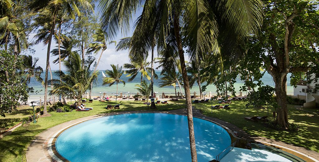 Neptune Beach Resort 4* & Neptune Village Beach Resort & spa Hotel 4* + Safari