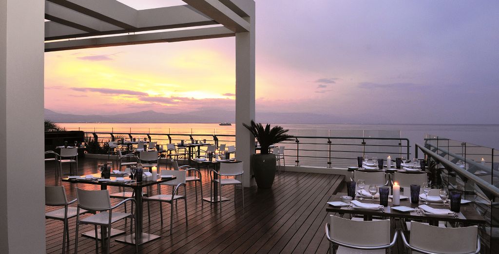 Club Hotel Casino Loutraki 5*