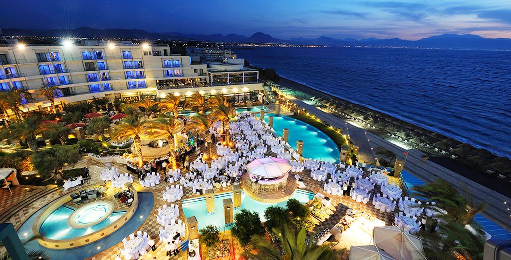 Club Hotel Casino Loutraki 5*
