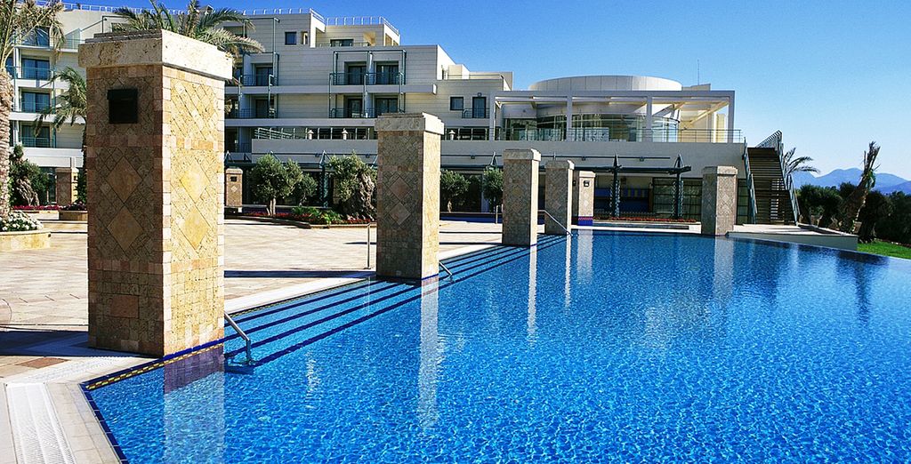 Club Hotel Casino Loutraki 5*