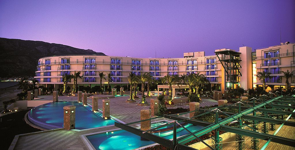 Club Hotel Casino Loutraki 5*