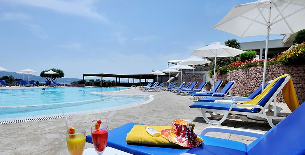 Aks Hinitsa Bay Hotel 4*