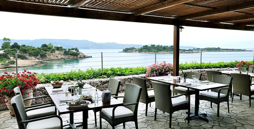 Aks Hinitsa Bay Hotel 4*