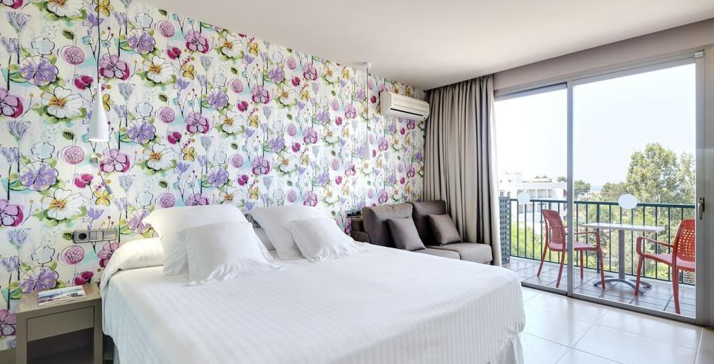 Occidental Cala Viñas 4*