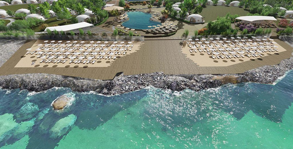 Hotel in Puglia con piscina e zona relax con vista sul mare Adriatico e le sue acque turchesi