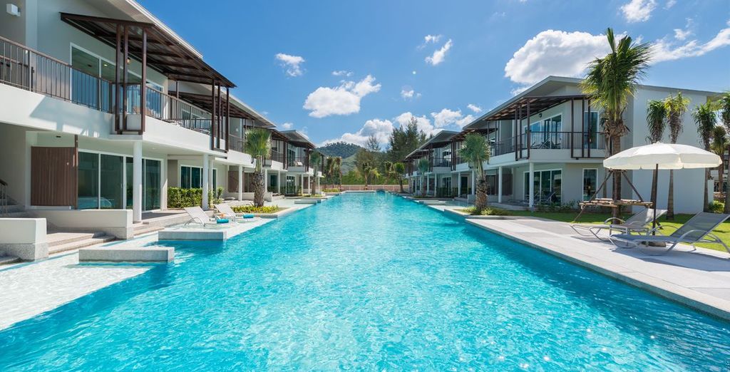 Mai House Patong Hill 5* & Holiday Inn Phi Phi Island 4* & The Waters  Khao Lak 4*