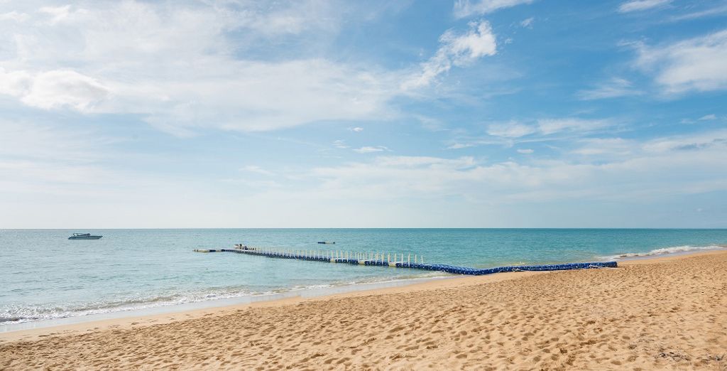 Mai House Patong Hill 5* & Holiday Inn Phi Phi Island 4* & The Waters  Khao Lak 4*
