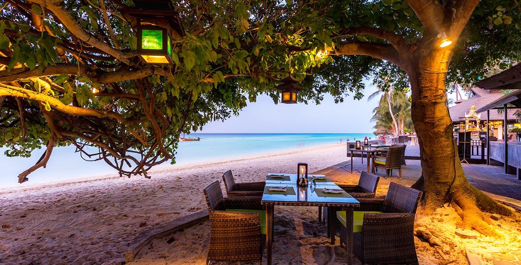 Mai House Patong Hill 5* & Holiday Inn Phi Phi Island 4* & The Waters  Khao Lak 4*