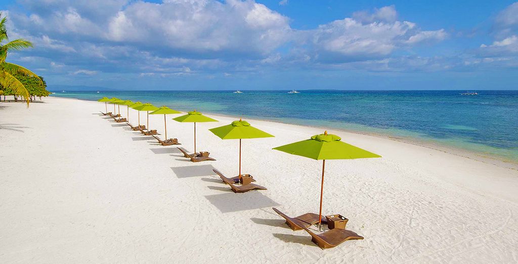Crowne Plaza Festival City 5* + Diamond Hotel Philippines 5* & South Palms Resort 4*