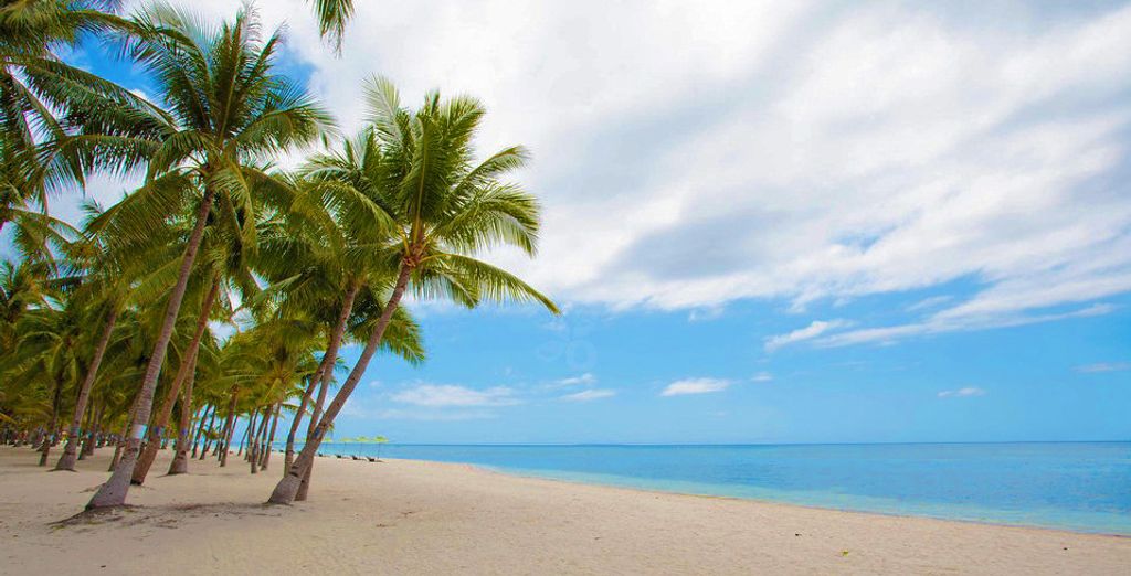 Crowne Plaza Festival City 5* + Diamond Hotel Philippines 5* & South Palms Resort 4*