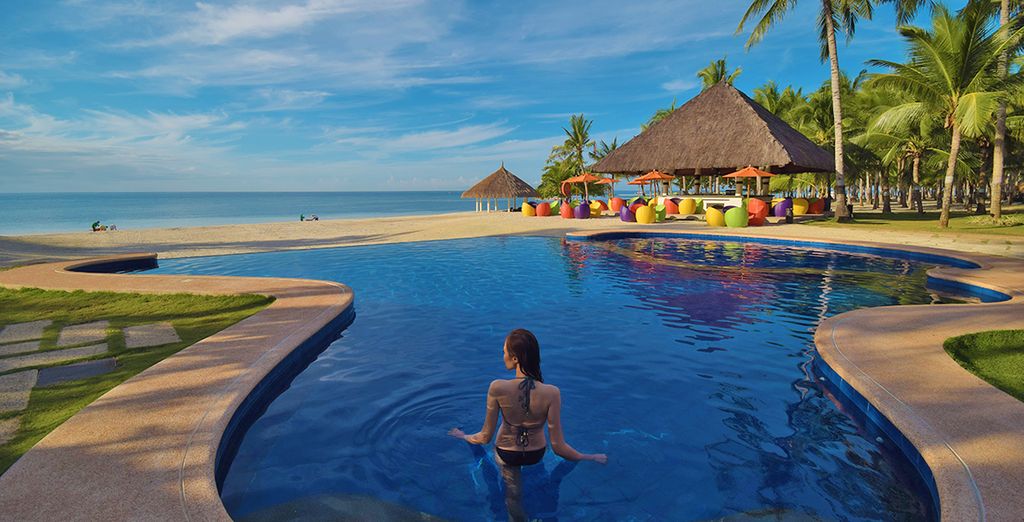 Crowne Plaza Festival City 5* + Diamond Hotel Philippines 5* & South Palms Resort 4*