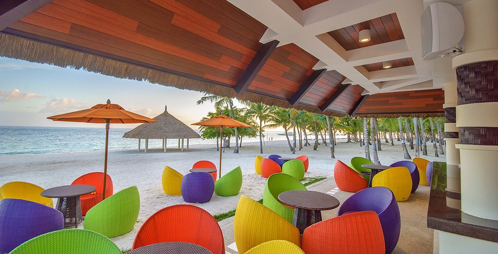 Crowne Plaza Festival City 5* + Diamond Hotel Philippines 5* & South Palms Resort 4*