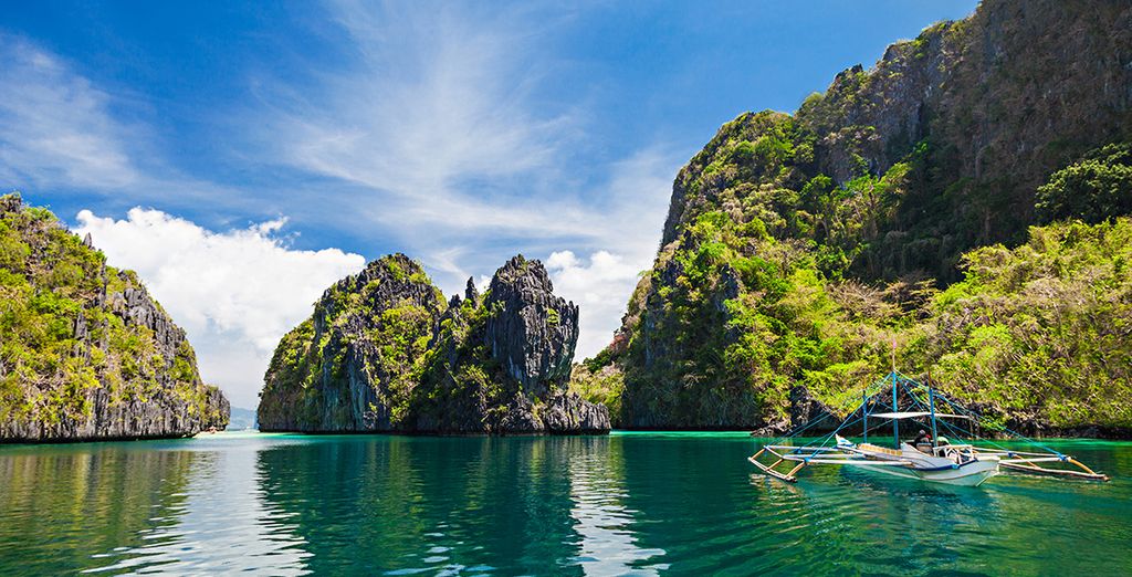 Crowne Plaza Festival City 5* + Diamond Hotel Philippines 5* & South Palms Resort 4*