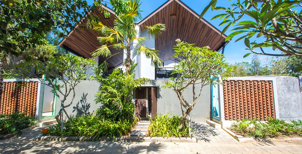 Desa Visesa Ubud 5* + Lembongan Beach & Resort 5* + Dancing Villas Nusa Dua 5*