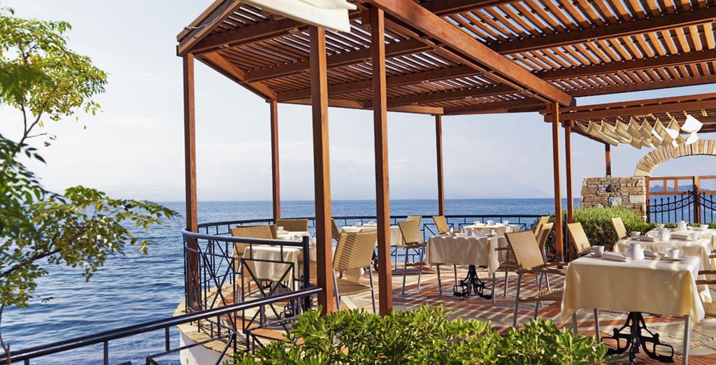 Ramada Poseidon Resort 5*