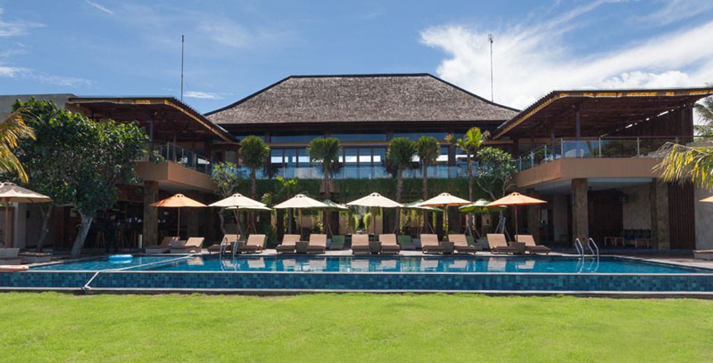 Sthala, a Tribute Portfolio Hotel 5* + Adiwana d'Nusa Beach Club and Resort 4* + Anema Wellness & Resort 5* + Mövenpick Resort & Spa 5*