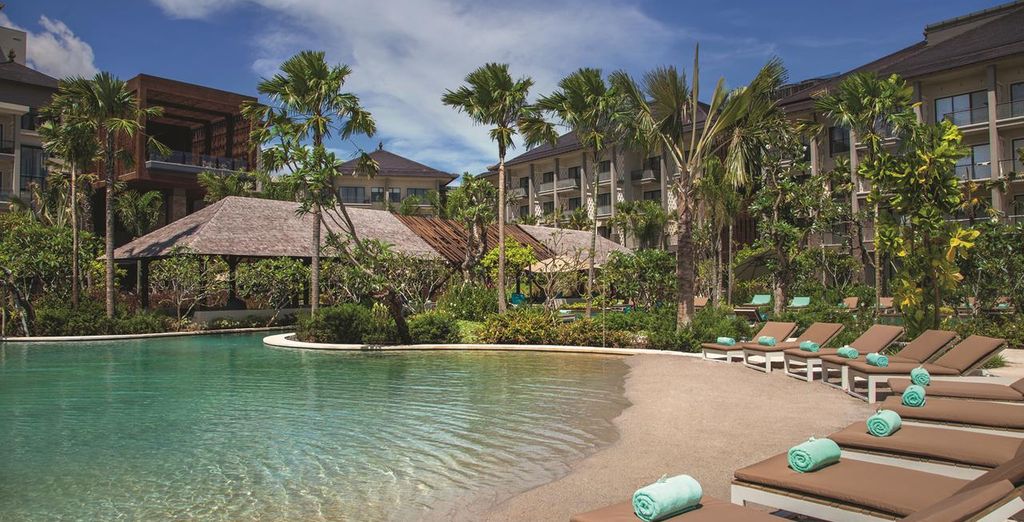 Sthala, a Tribute Portfolio Hotel 5* + Adiwana d'Nusa Beach Club and Resort 4* + Anema Wellness & Resort 5* + Mövenpick Resort & Spa 5*