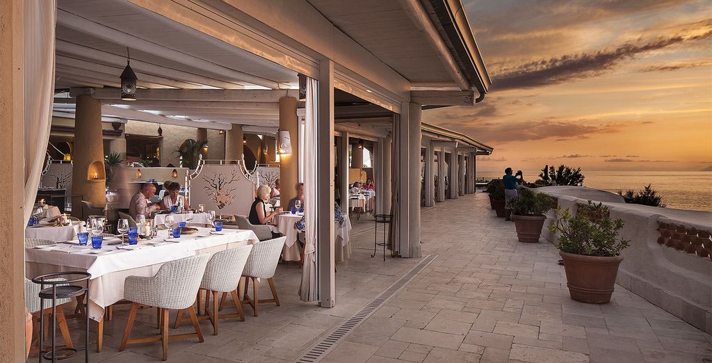Therasia Resort Sea & Spa 5*