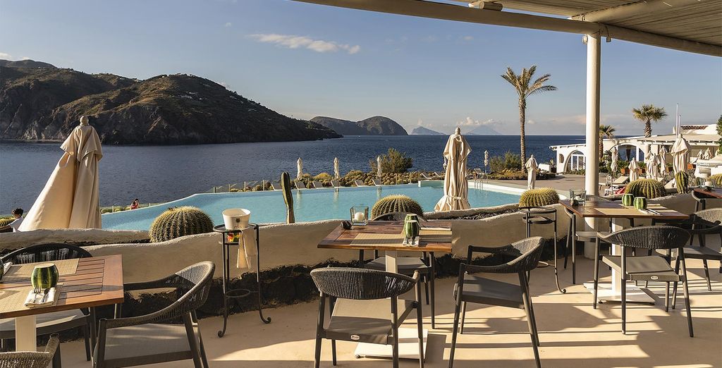 Therasia Resort Sea & Spa 5*