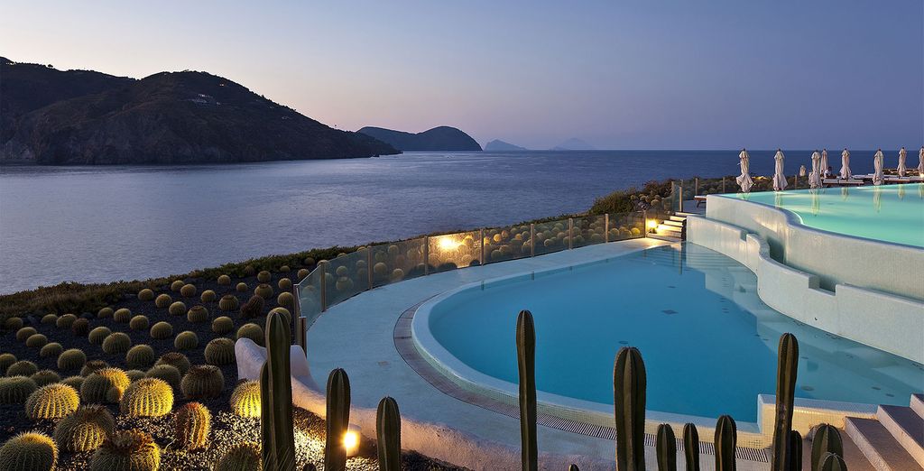 Therasia Resort Sea & Spa 5*